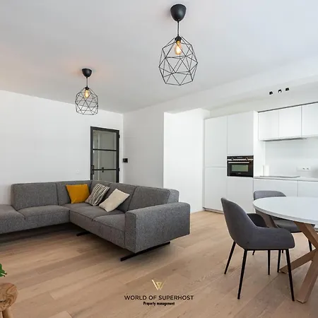 Bright Near The Sea And The Marina 아파트