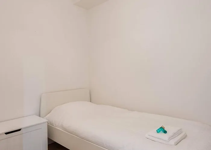 Tatil Evi Bright Near The Sea And The Marina